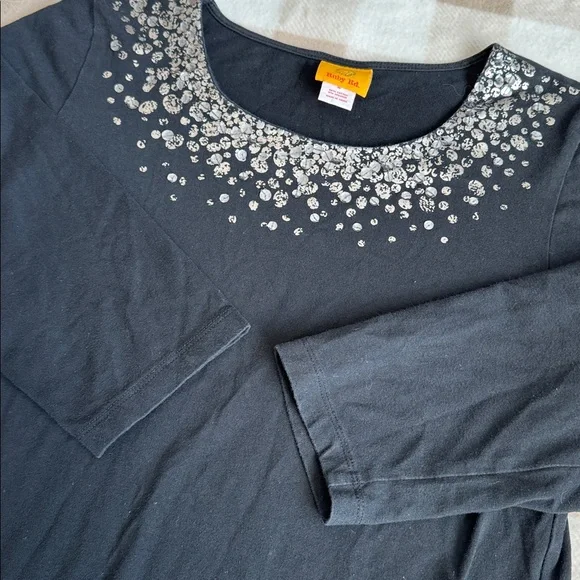 Ruby Rd. Top - Picture 2 of 5